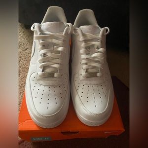 White Nike Men’s Air Force 1